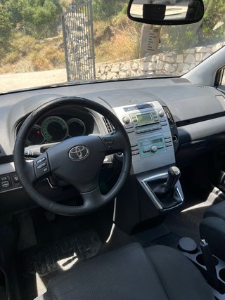 Toyota Corolla Verso 2005 7 Plazas 181000 Kms