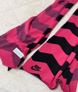 Bufanda Nike Zigzag Rosa y Negra