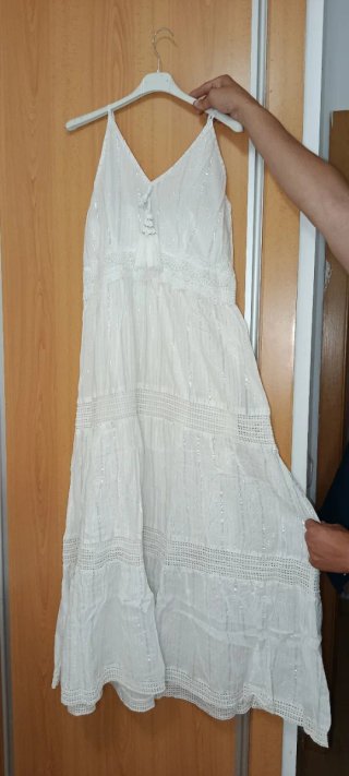 Vestido blanco de fiesta con brillos