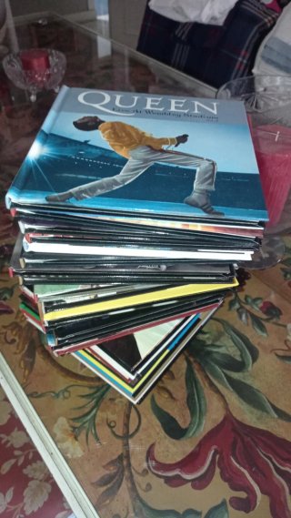 COLECCION DE 24 CD QUEEN PRECIO DE UNIDAD 20€
