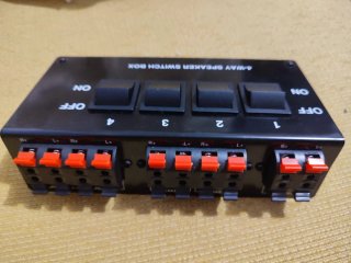 Conmutador de Altavoces 4 Vías
