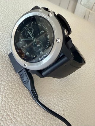 Garmin Fenix 3 HR sin estrenar.