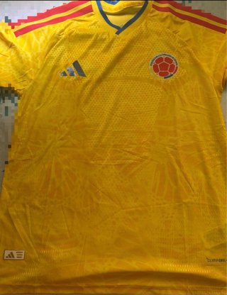 Camiseta Colombia  Tallas:    L y XL