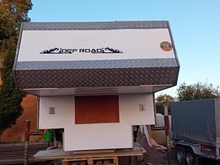 Nissan Navara d40 con celula camper pick up