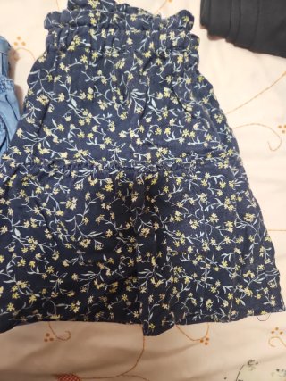 Lote 3 pantalones cortos y falda T.11-12