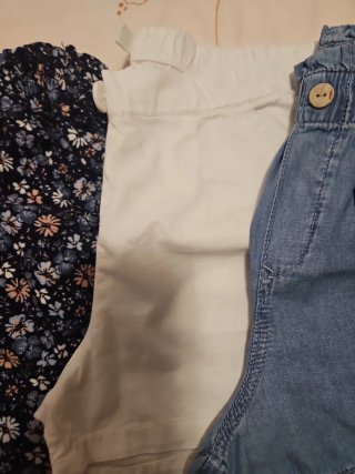 Lote 3 pantalones cortos y falda T.11-12