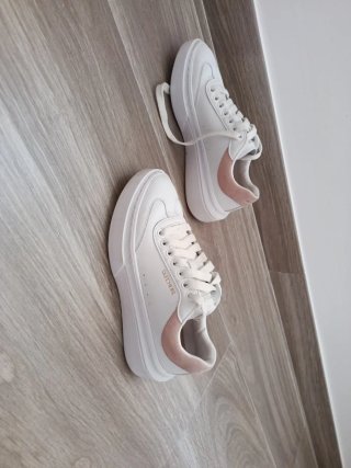 Deportivas Skechers Blancas y Rosas