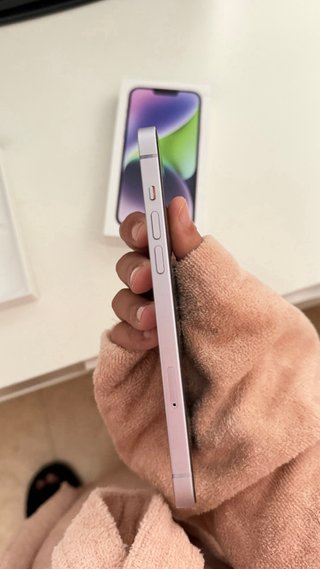 iPhone 14 Plus Morado