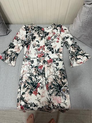 Vestido Sfera floral manga acampanada