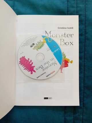 Monster in the Box. Book + CD