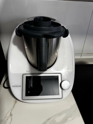 Thermomix TM6 con 2 vasos y accesorios