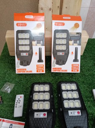 2 Lampioni Solari FOYU 100W 108 LED