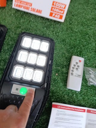 2 Lampioni Solari FOYU 100W 108 LED