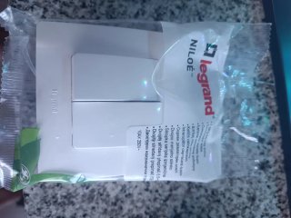 3 Interruptores Legrand NILOÉ sin usar
