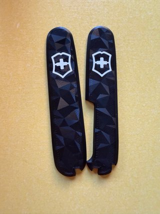 Cachas Victorinox Nere Design Geometrico