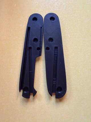 Cachas Victorinox Nere Design Geometrico