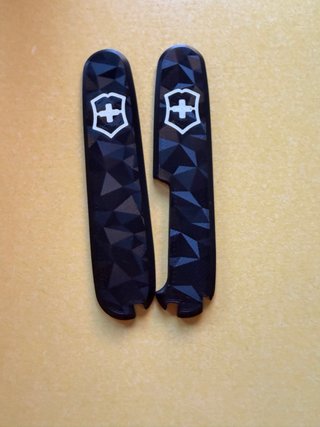 Cachas Victorinox Nere Design Geometrico