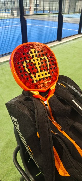 Pala de pádel Black Crown Forze