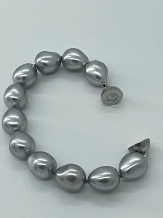 Pulsera Perlas Sintéticas Plateadas