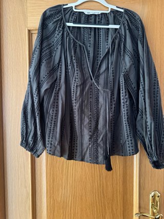 Camisa Zara verde y negra estampada