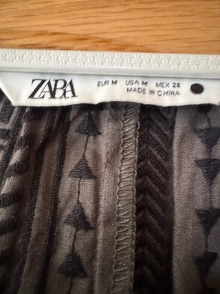Camisa Zara verde y negra estampada