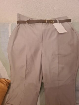 Pantalón ancho de vestir beige
