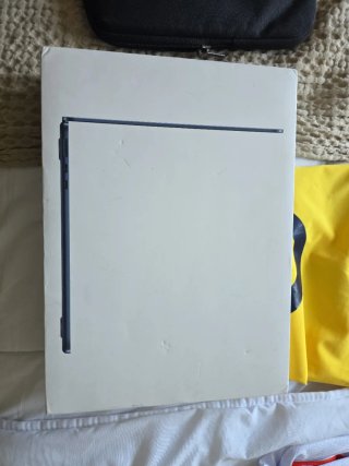 MacBook M2 Grigio Siderale