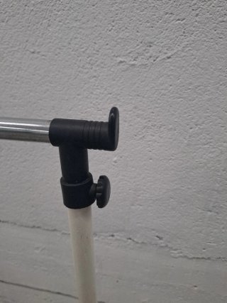 Perchero Metálico Blanco con Estante