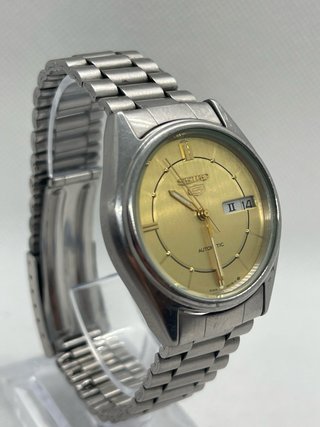 Reloj Seiko 5 Automático Dorado