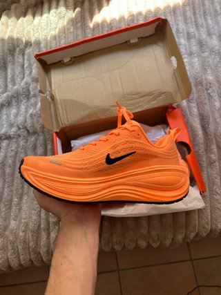 Nike Vomero Plus Naranja