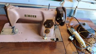 Máquina de coser Singer antigua