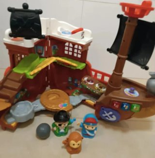 Barco pirata de juguete interactivo marca Vtech