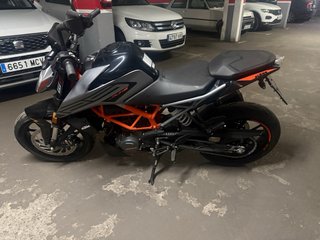 KTM Duke 125 2023 Gris Naranja