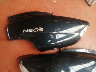 Cachas Laterales Yamaha Neos Oscuras