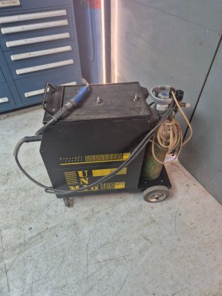 MAQUINA DE SOLDAR