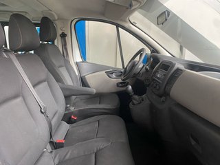 RENAULT TRAFIC 1.6 dCi Passenger Mixto Combi 6