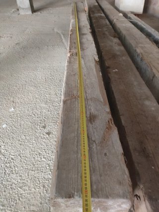 Vigas de madera de mobila
