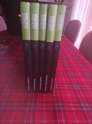 LOTE ENCICLOPEDIA DE COCINA + ARCHIVADORES