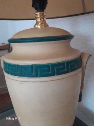 Lámpara de mesa estilo egipcio