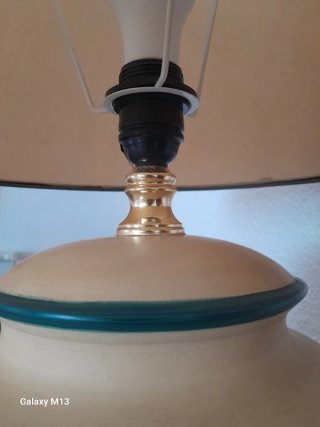 Lámpara de mesa estilo egipcio