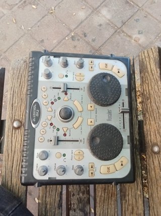 Controlador DJ Hercules MP3