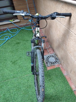 Bicicleta de Montaña AVIGO