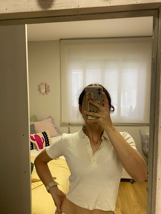 Crop top polo Zara marrón o blanco