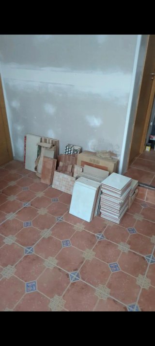 Lote de Baldosas y Azulejos Variados