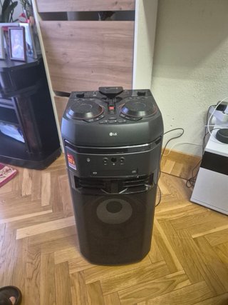 LG XBOOM OK55 de 500W RMS