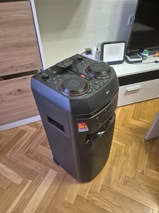LG XBOOM OK55 de 500W RMS
