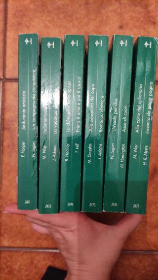 Set di 6 libri Harmony edizione Jolly - 12 storie
