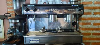 Macchina da caffè 2 gruppi seminuova + macinacaffè