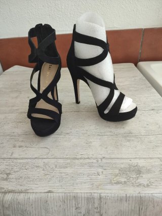 Zapatos de tacón San Marina negros