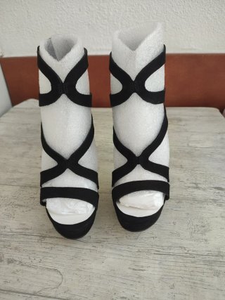 Zapatos de tacón San Marina negros
